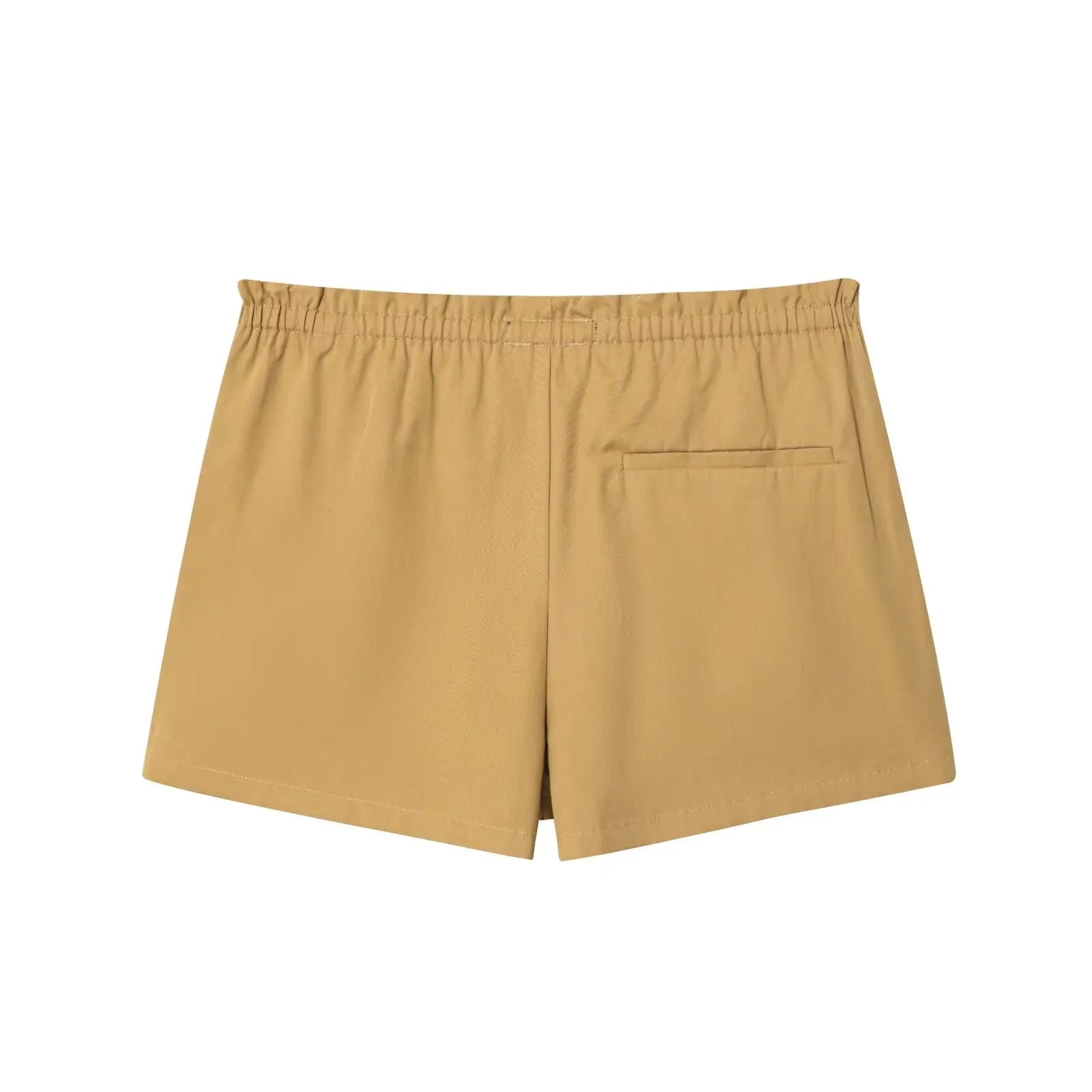 MIKA – סט אלגנטי עם ז’קט גבוה ומכנס קצר