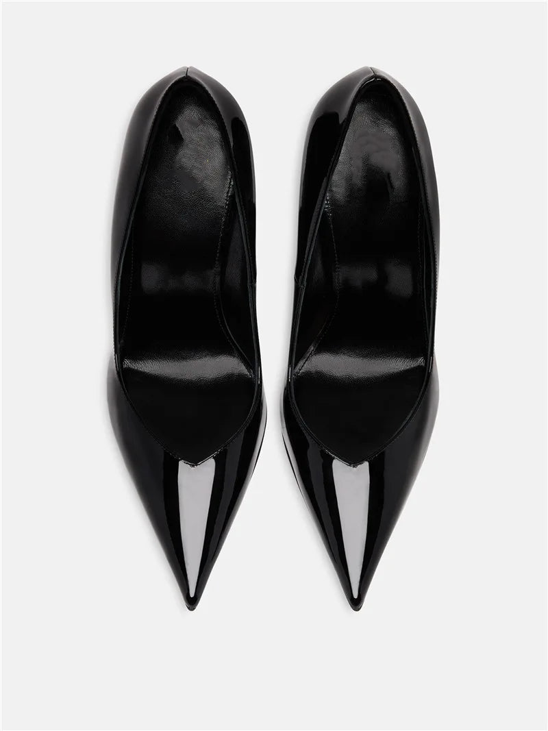 LUNA - נעלי עקב נמוך עם עקב מעוצב בוהן מחודדת