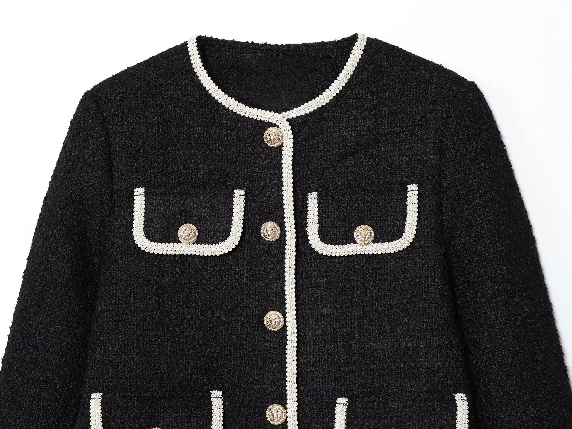 SIA – ג׳קט קצר בקונטרסט אלגנטי עם כפתורים מוזהבים