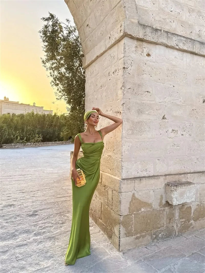 FLORA - שמלת סאטן מקסי גב חשוף שרוולים נופלים