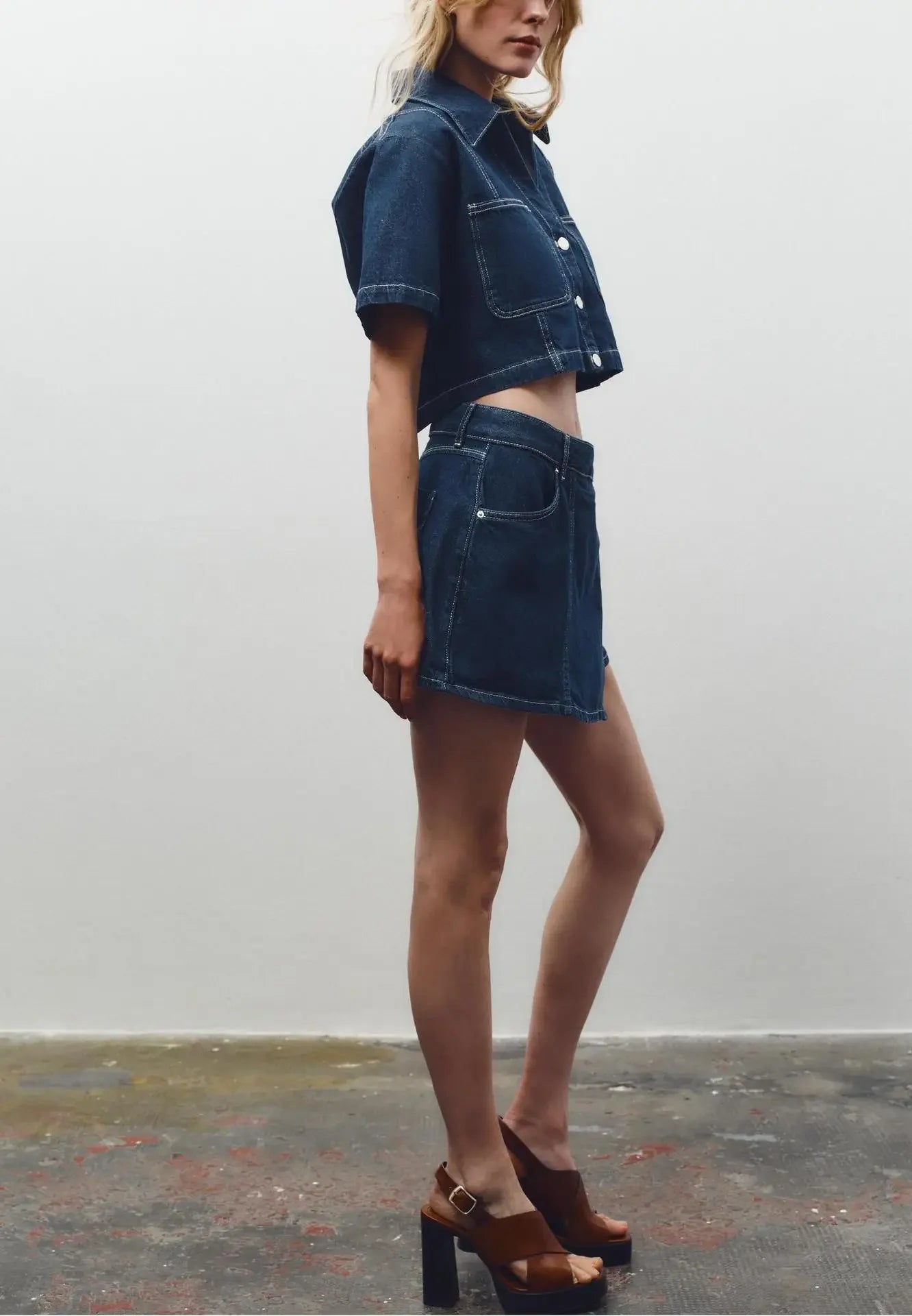 KENDALL – סט דנים: חולצה מכופתרת וחצאית מיני