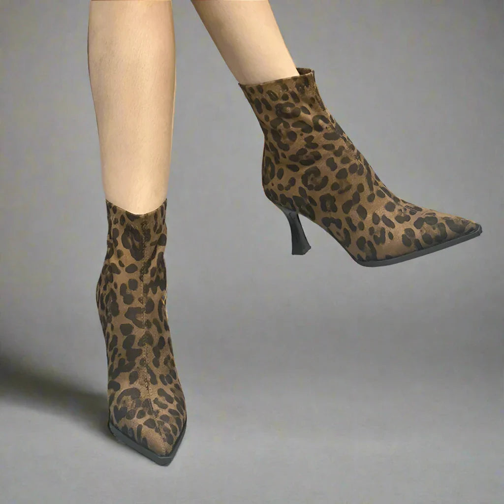 מגפי שפיץ מנומר – FASHION