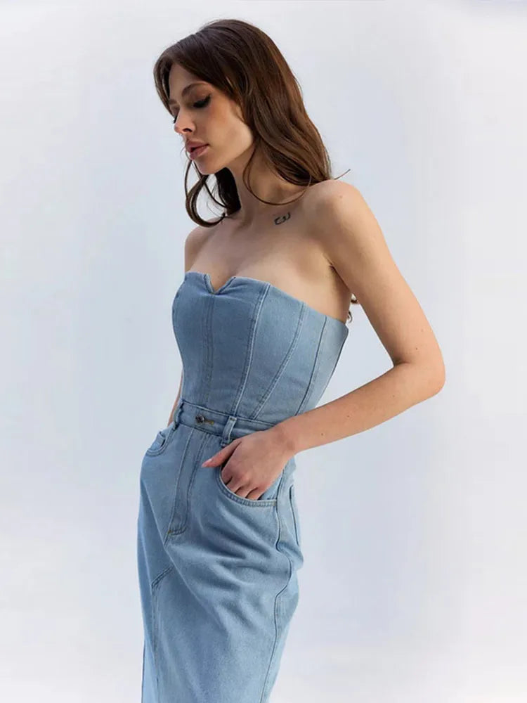 MILA – שמלת סטרפלס ג’ינס עם מחשוף לב וגזרה מחטבת