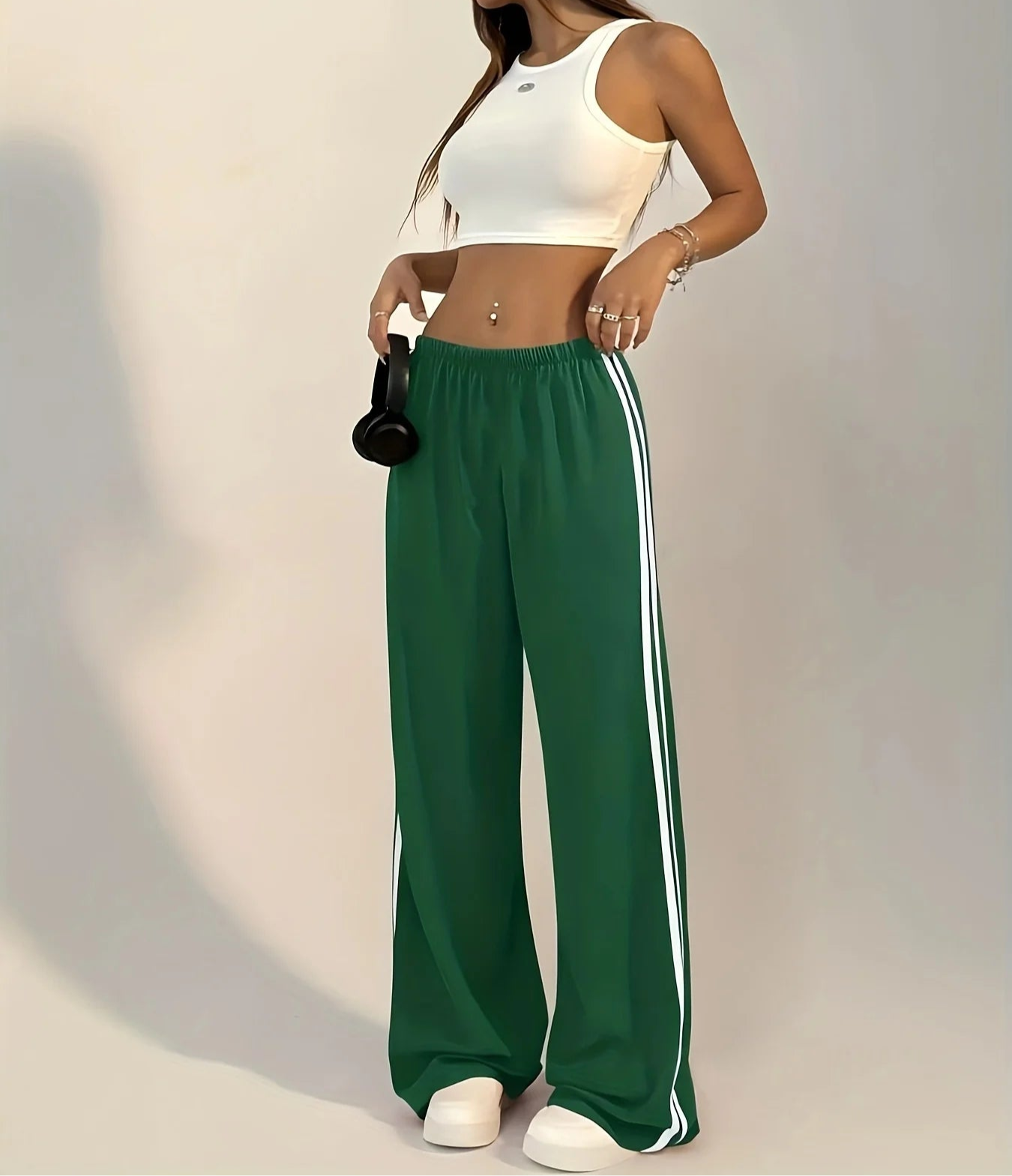 SIENNA – מכנסי Y2K חלקים עם פס צד