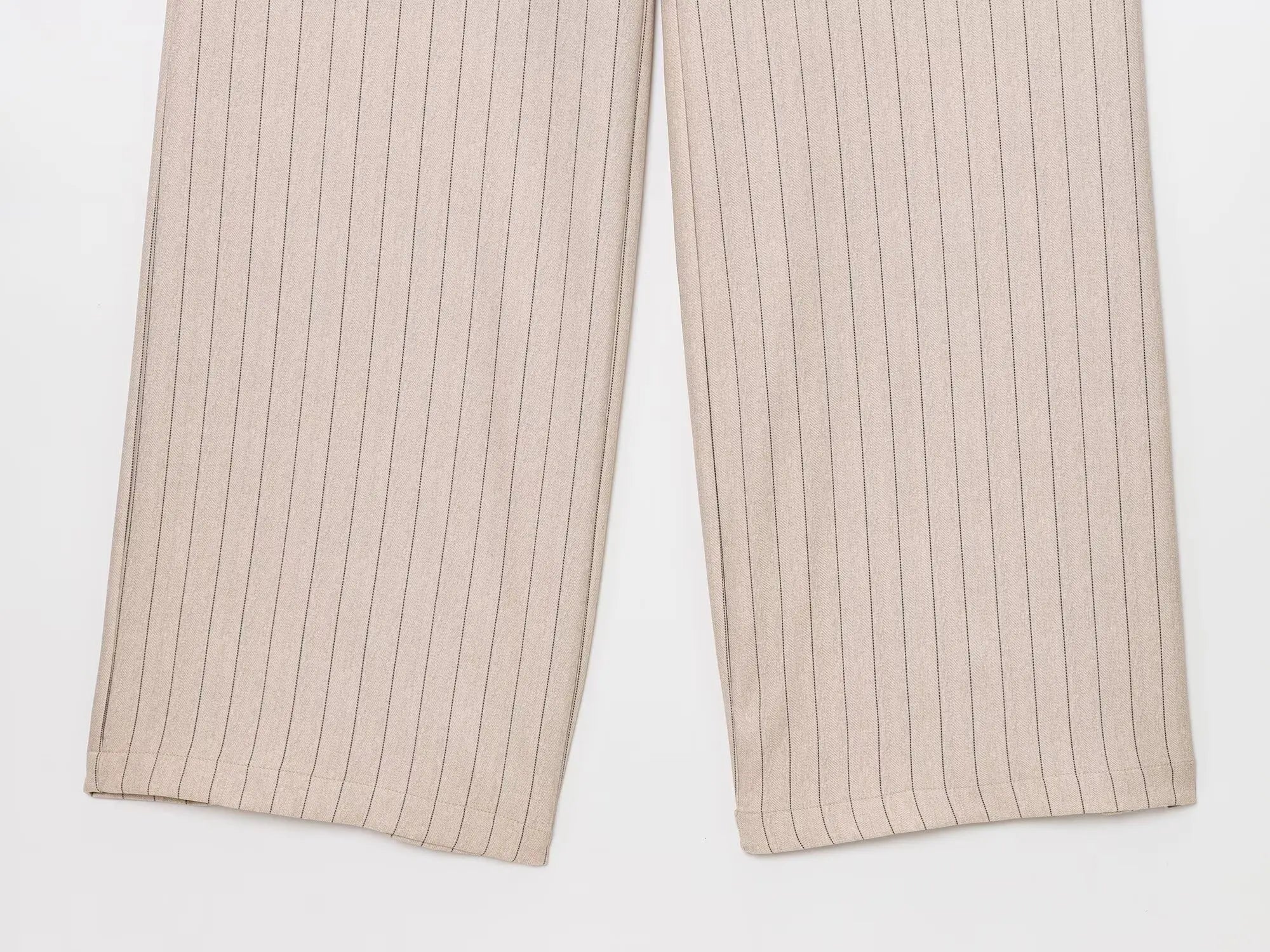 COCO – סט פסים אלגנטי עם טופ ומכנסיים ישרים