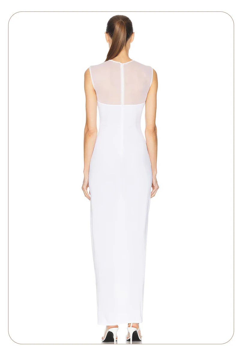 CARMEN – שמלת רשת שחורה־לבנה מחטבת עם מחשוף עגול