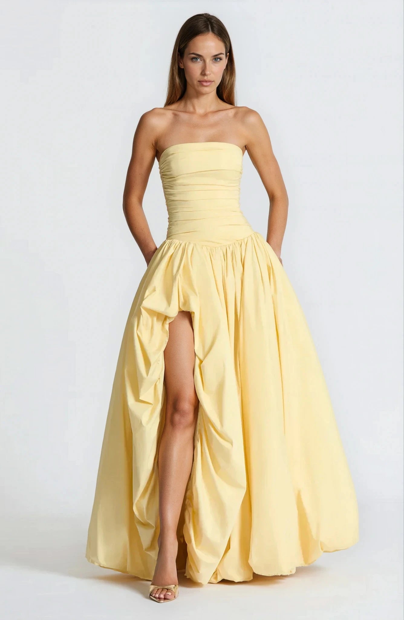 שמלת גאיה | מקסי סטרפלס עם שסע