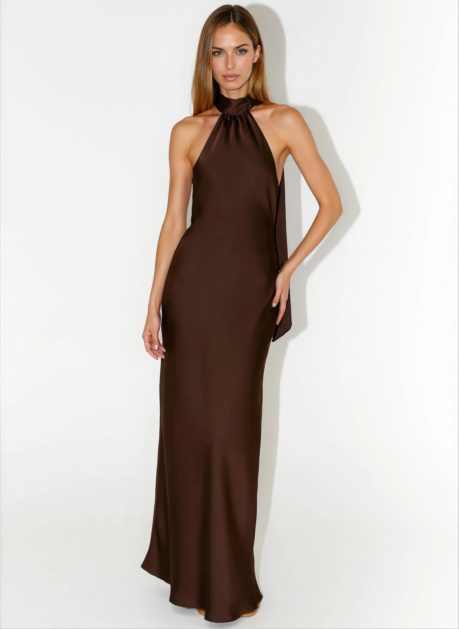 שמלת פלורה | מקסי סאטן עם צווארון קולר וגב פתוח