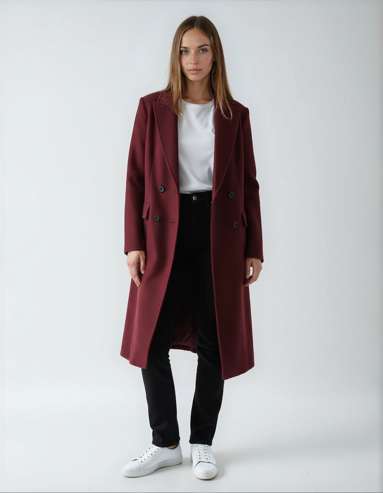 CLARA – מעיל דאבל ברסט אלגנטי במראה יוקרתי