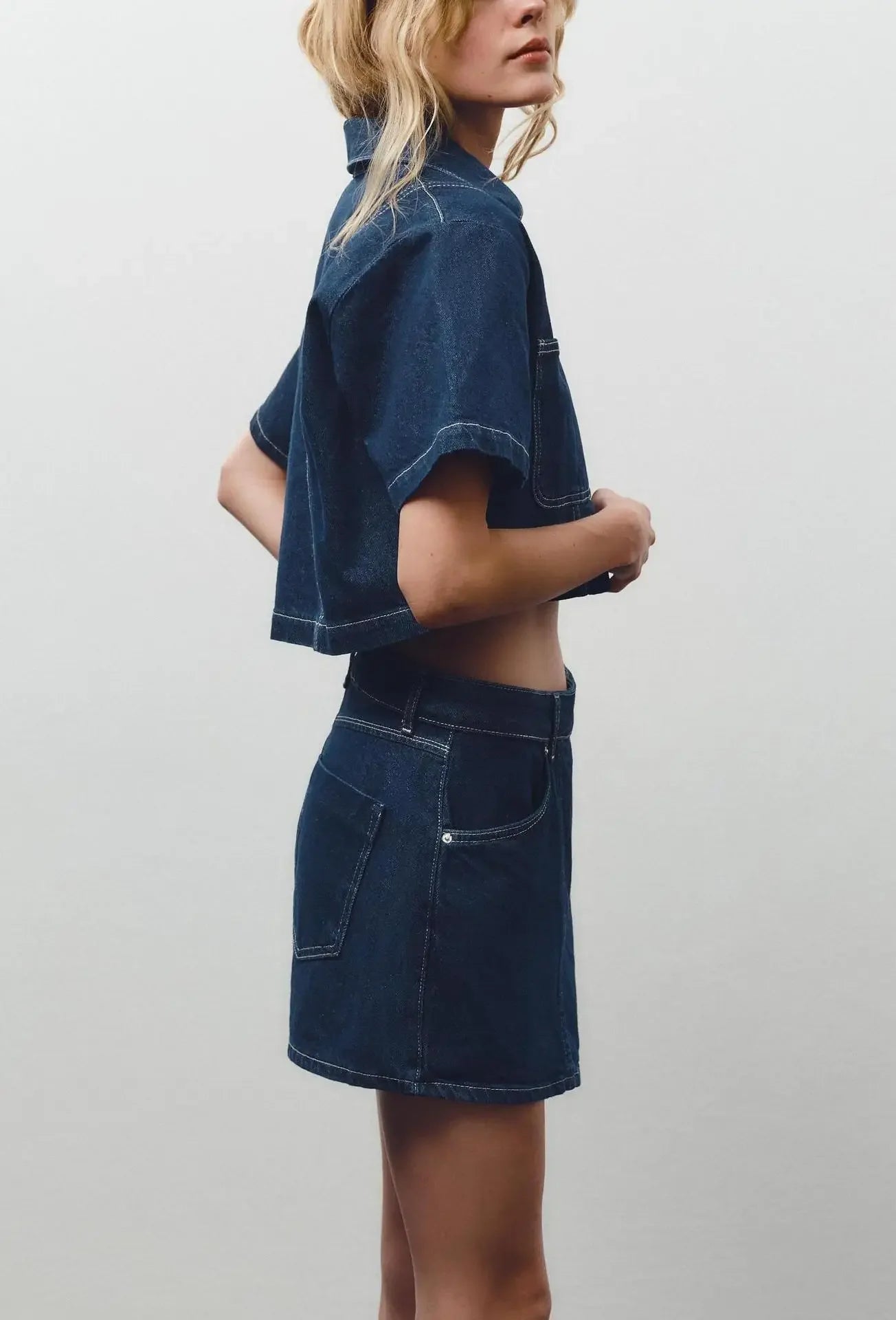 KENDALL – סט דנים: חולצה מכופתרת וחצאית מיני