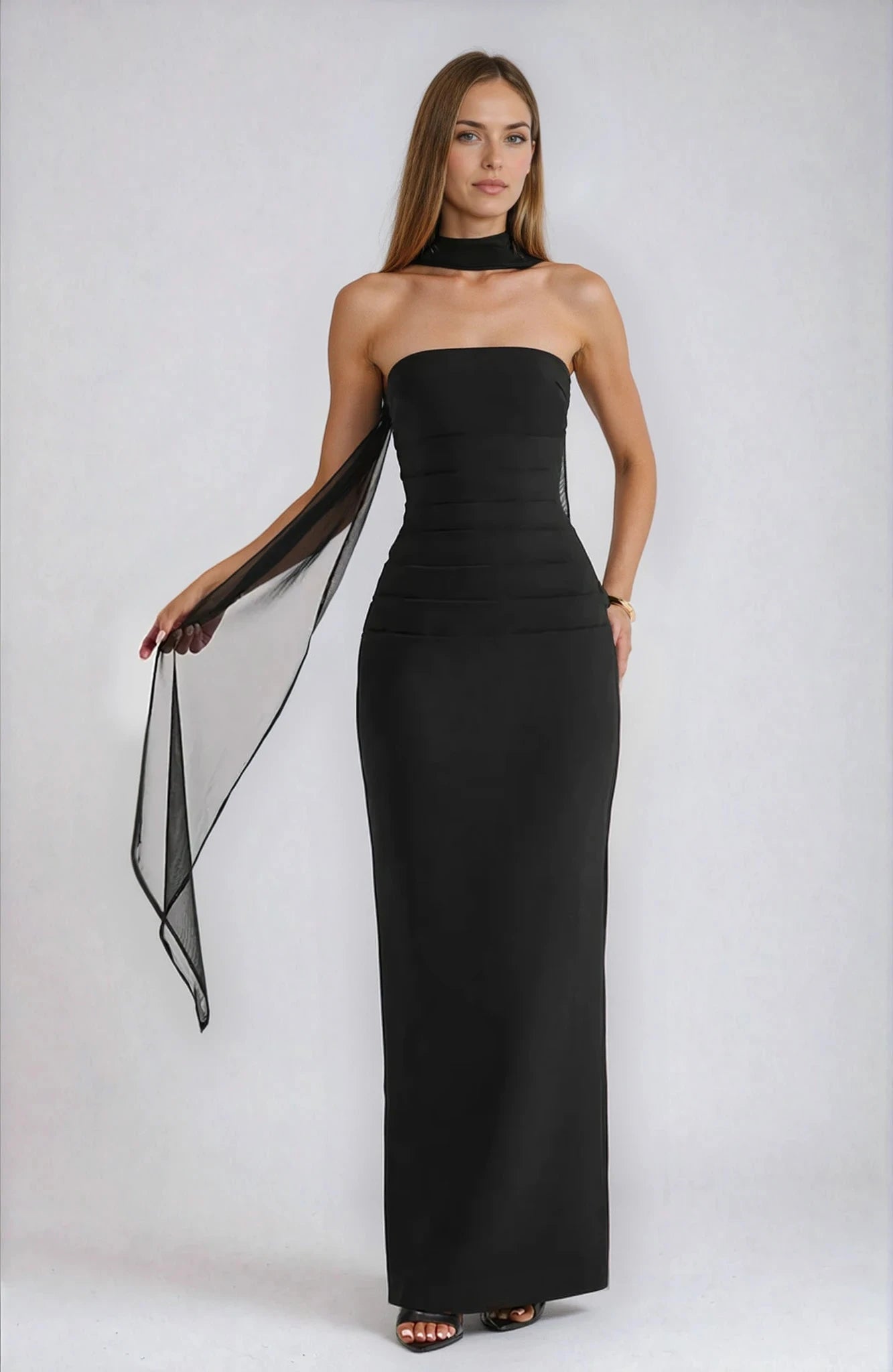 MAAYAN – שמלת סטרפלס אלגנטית עם גב פתוח