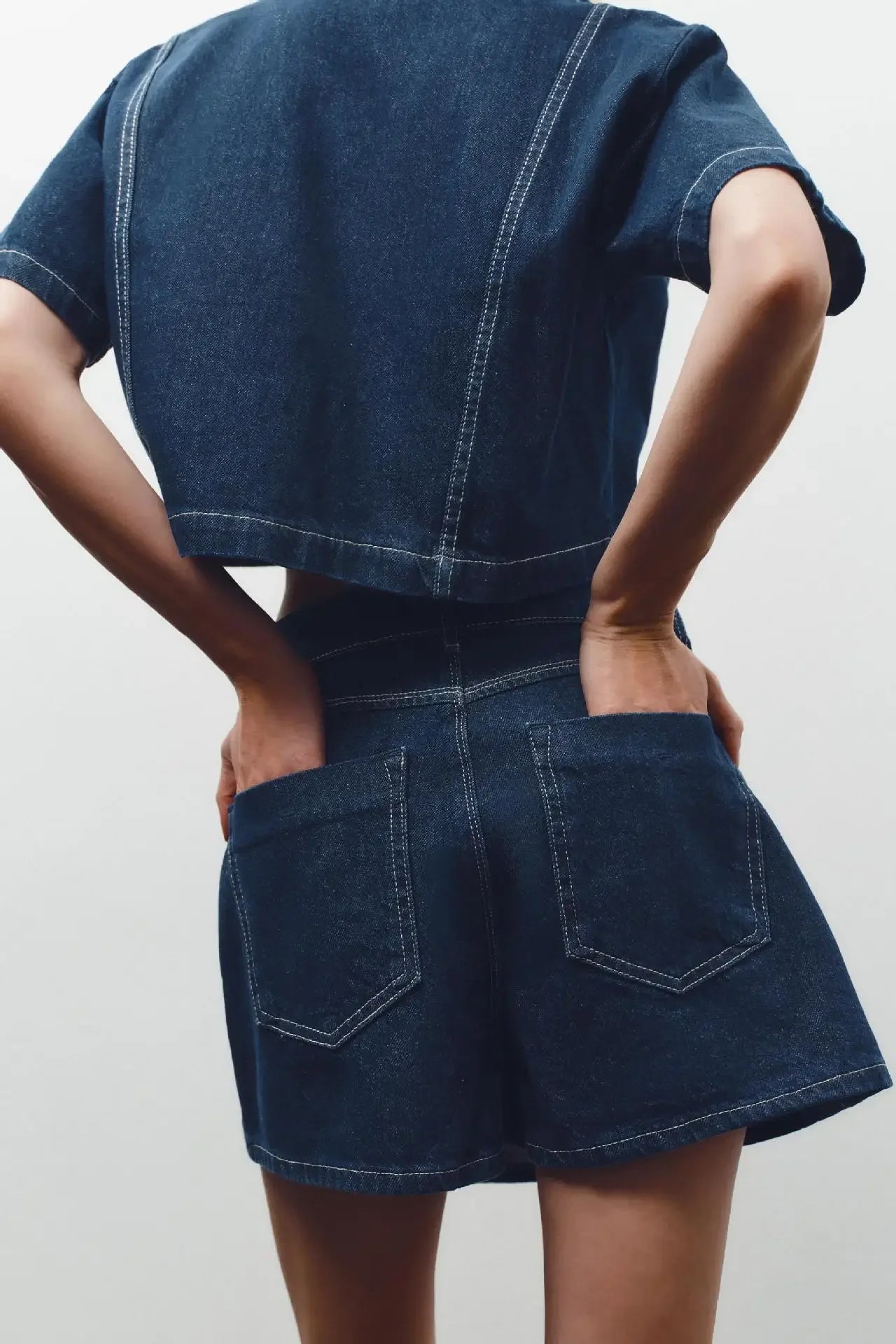 KENDALL – סט דנים: חולצה מכופתרת וחצאית מיני