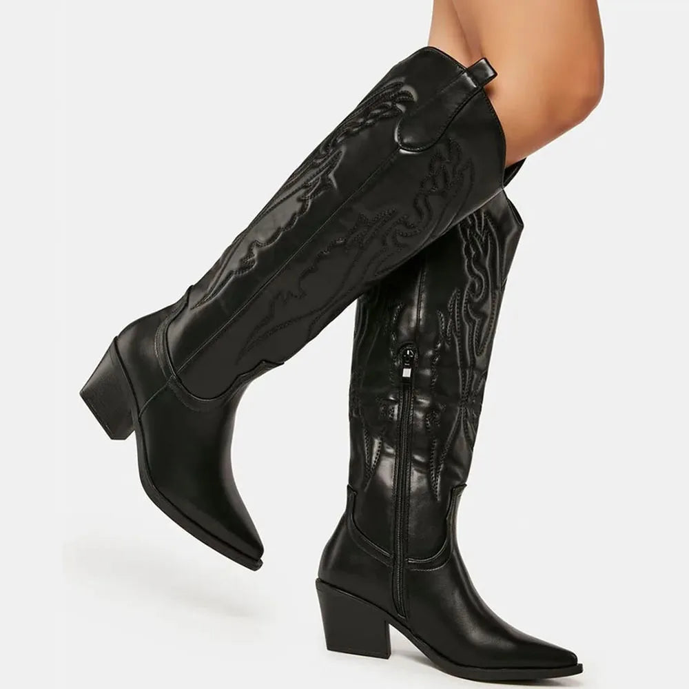 WILD - מגפי ברך קאובוי רקמה עקב בלוק בוהן מחודדת