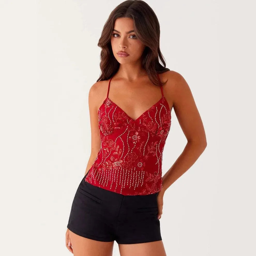 VALENTINA – גופיית Slim Fit רקומה עם כתפיות מוצלבות