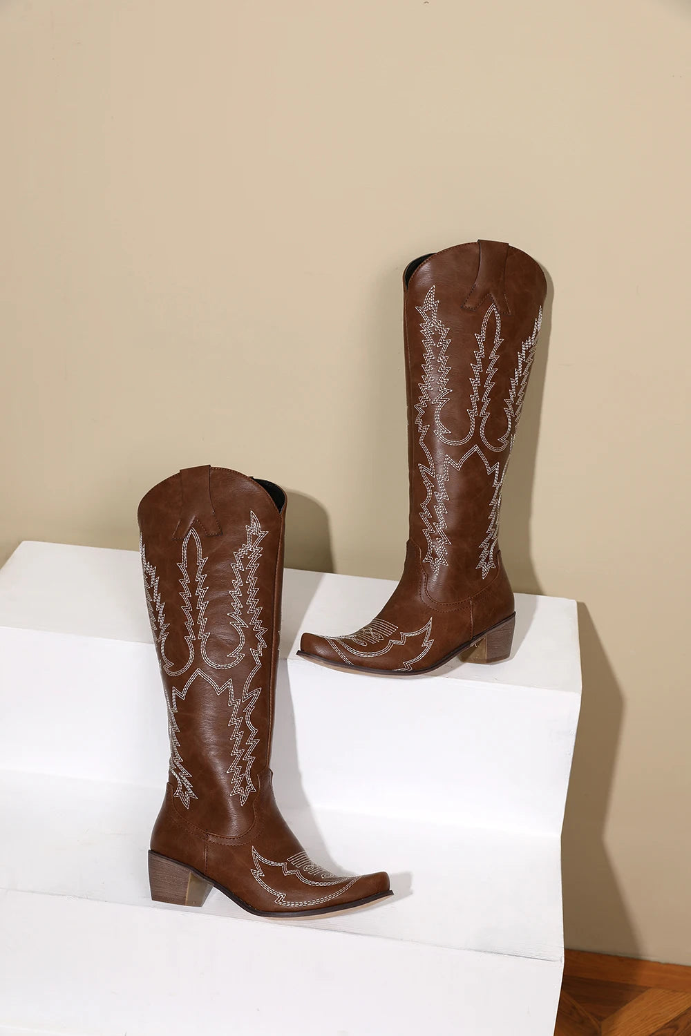 TOKYO - מגפי ברך קאובוי רקמה בוהן מחודדת