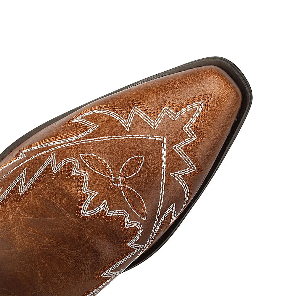 WILD - מגפי ברך קאובוי רקמה עקב בלוק בוהן מחודדת