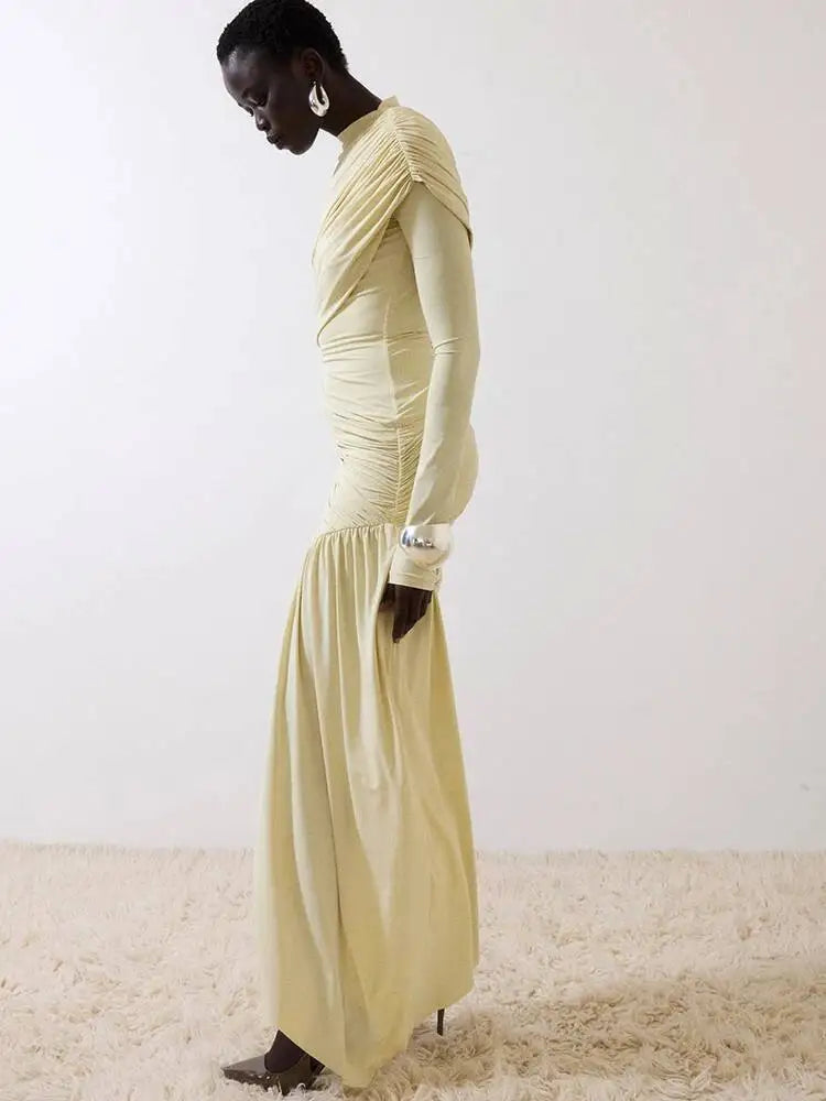 LEILA - שמלת מיני א-סימטרית קפלים שרוול ארוך דרייפ