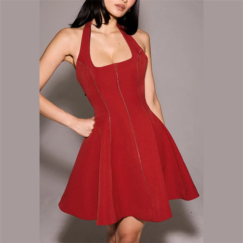 VIOLET - שמלת מיני הולטר מחשוף עמוק מותן גבוה