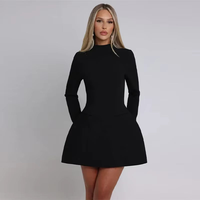 MILA – שמלת ערב צמודה עם גב פתוח