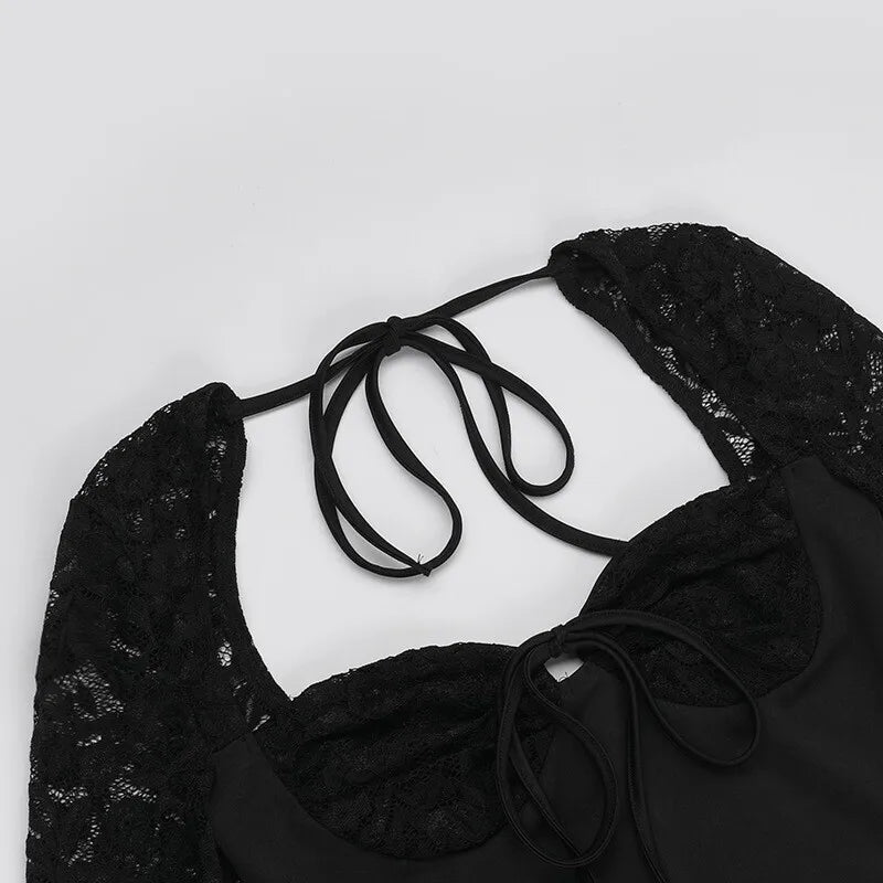 BRIAR - שמלת תחרה מקסי שרוולים ארוכים שסע גבוה